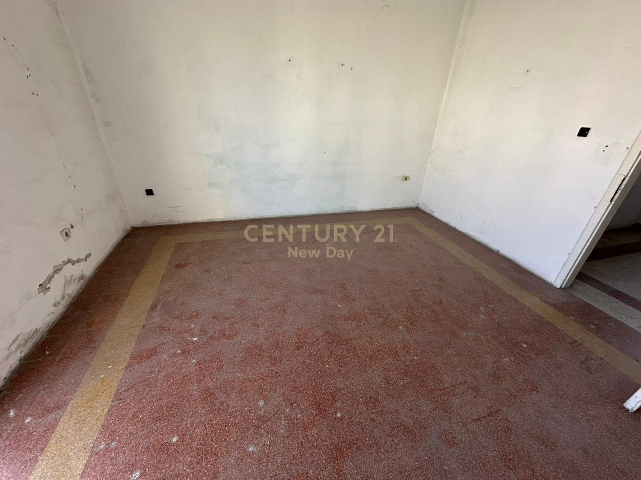 Apartament 2+1+3 Ballkone Për Shitje në Qendra e Durrësit - 170000€ | 105.19 m²