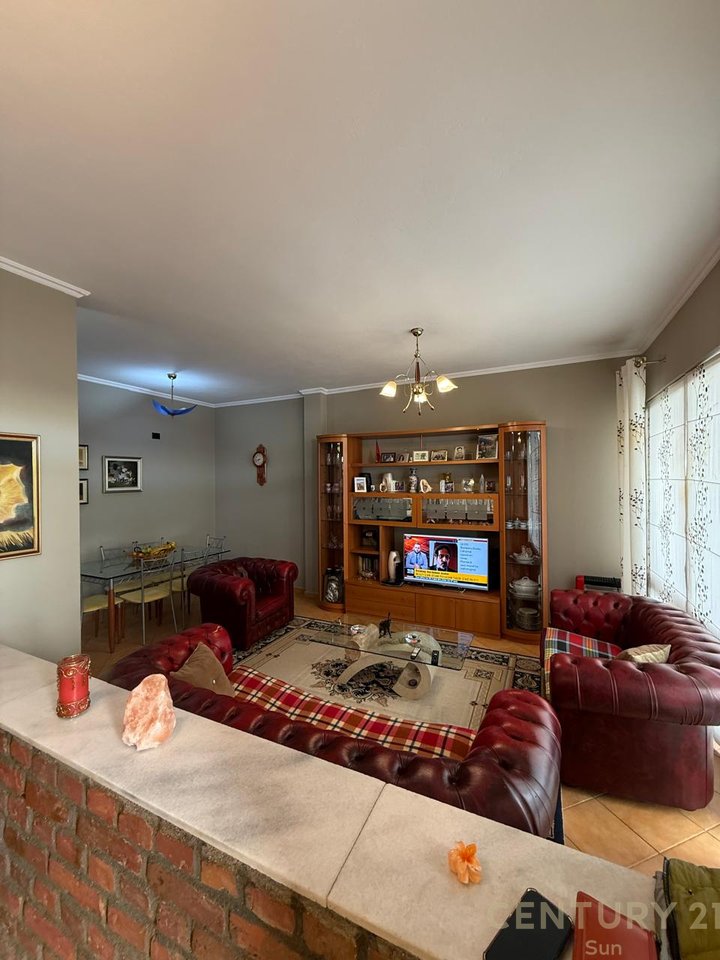Vilë 4+2 Në Shitje në Don Bosco, Tiranë - 500,000€ | 408 m²