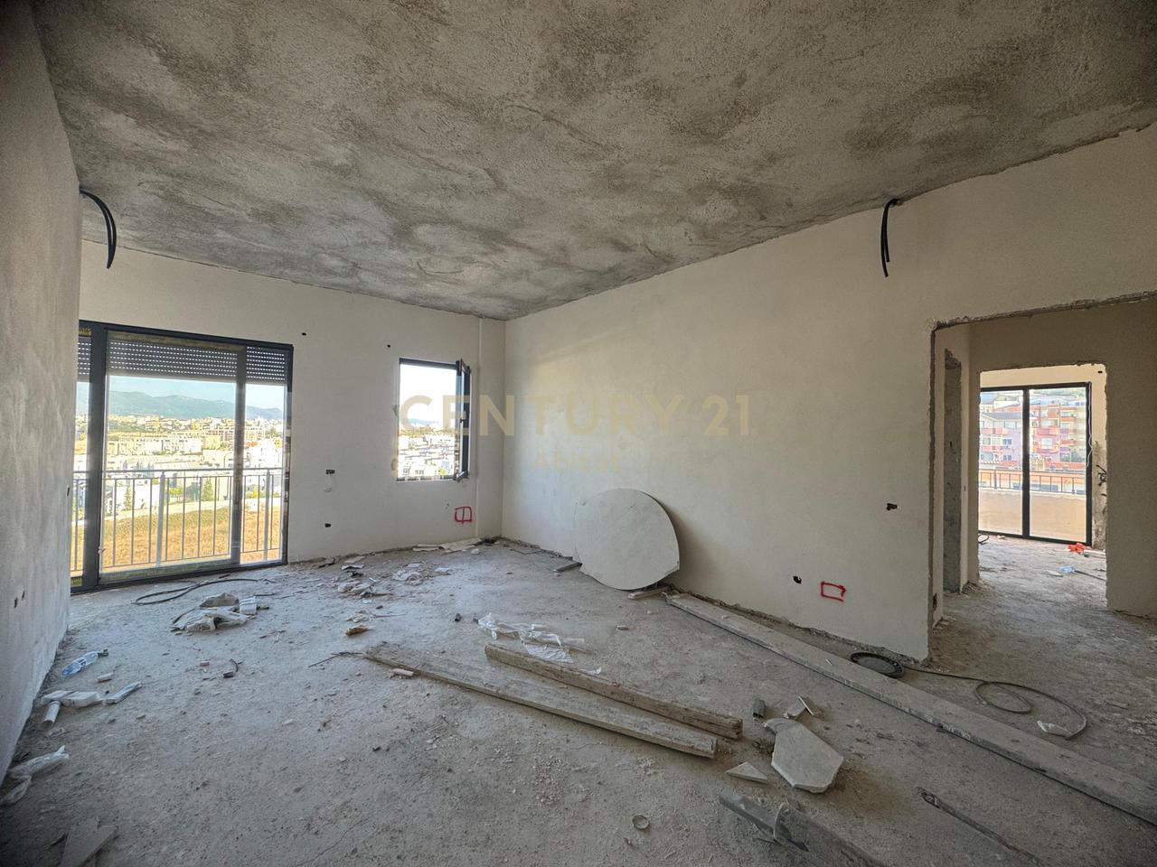 APARTMENT 2+1+2 FOR SALE AT THE DRY LAKE