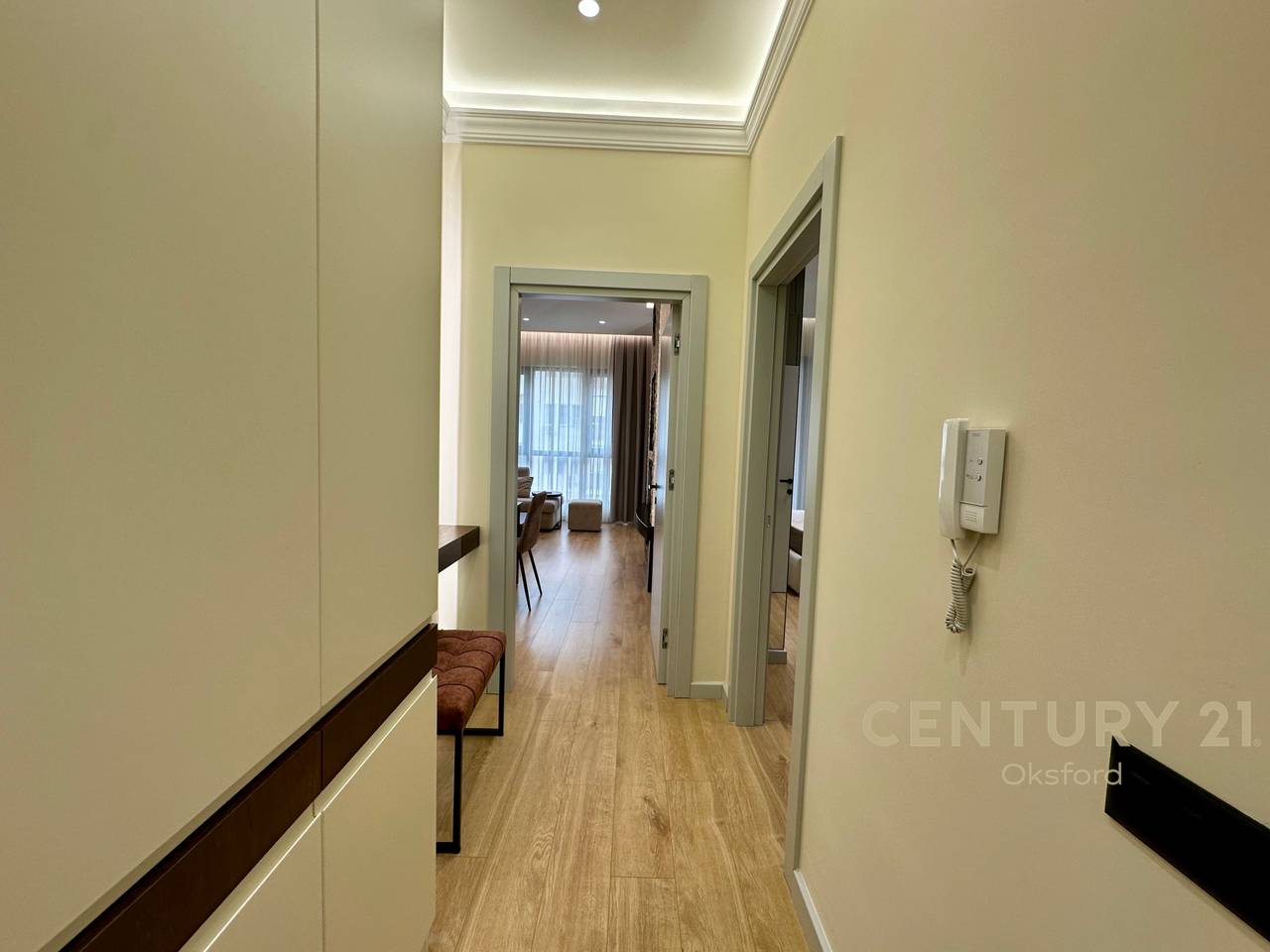 APPARTAMENTO 1+1 IN AFFITTO, IN PIAZZA 21, VIA KAVAJË!