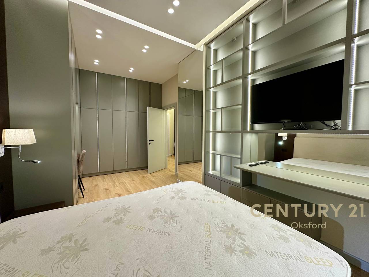 APPARTAMENTO 1+1 IN AFFITTO, IN PIAZZA 21, VIA KAVAJË!