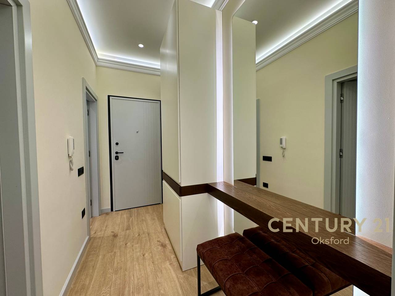 APPARTAMENTO 1+1 IN AFFITTO, IN PIAZZA 21, VIA KAVAJË!