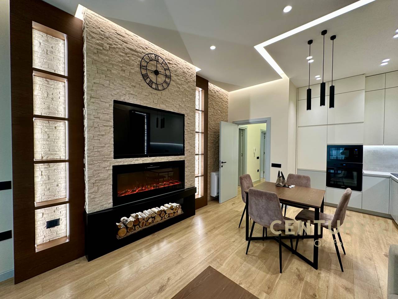 APPARTAMENTO 1+1 IN AFFITTO, IN PIAZZA 21, VIA KAVAJË!