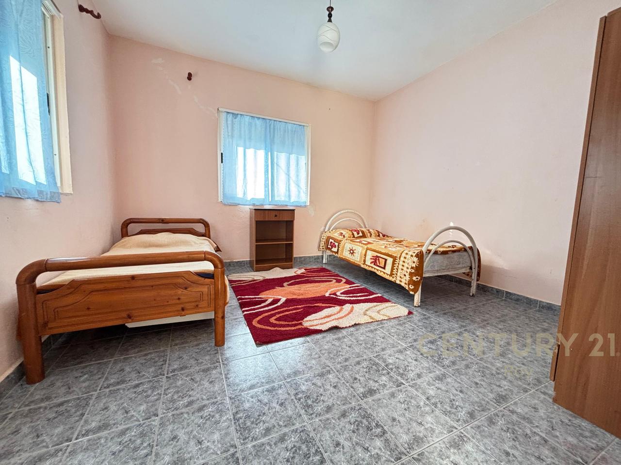 JAPIM ME QIRA KATIN E DYTE TE NJE VILE + POST PARKIMI!