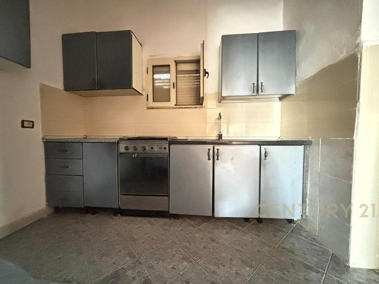 JAPIM ME QIRA KATIN E DYTE TE NJE VILE + POST PARKIMI!