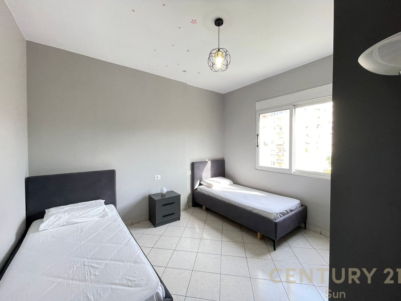 APPARTAMENTO 2+1 IN AFFITTO VICINO A VIA CIPAJVE-VLORE!