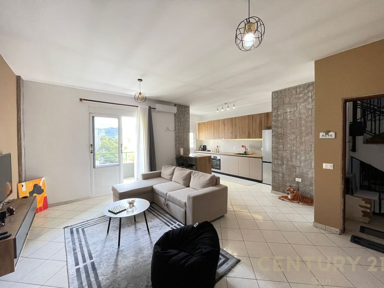 APPARTAMENTO 2+1 IN AFFITTO VICINO A VIA CIPAJVE-VLORE!