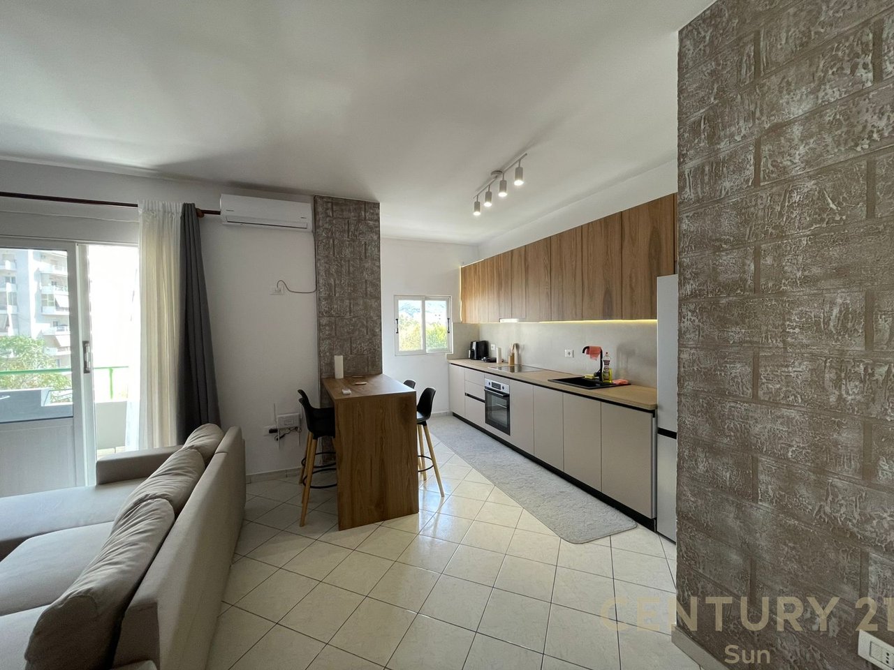 APPARTAMENTO 2+1 IN AFFITTO VICINO A VIA CIPAJVE-VLORE!