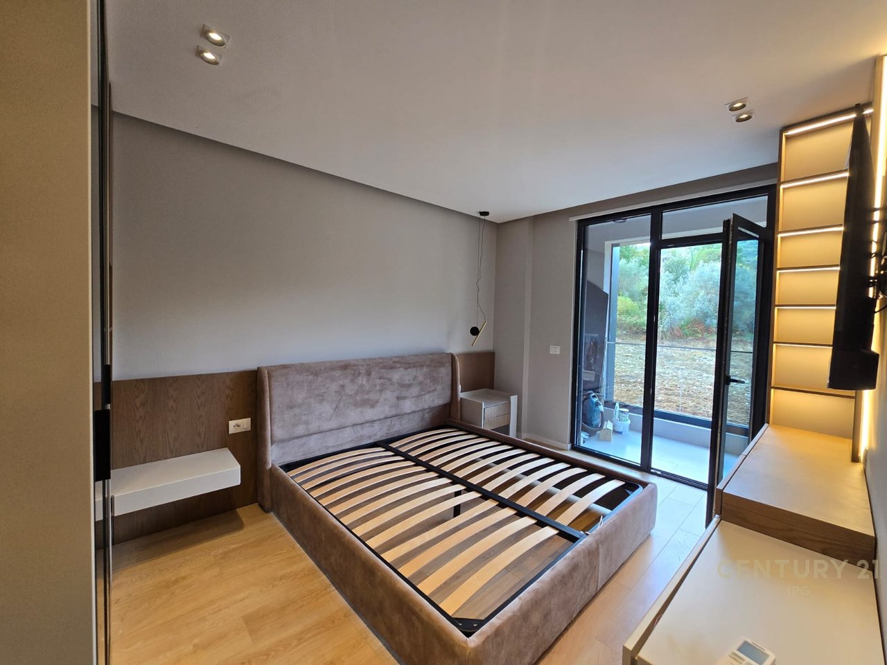 APARTMENT 2+1+2+PARKING SPACE AT THE ZOOLOGICAL GARDEN!