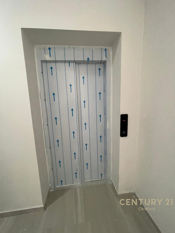 Apartament 3+1+2 për QIRA në Univers City!