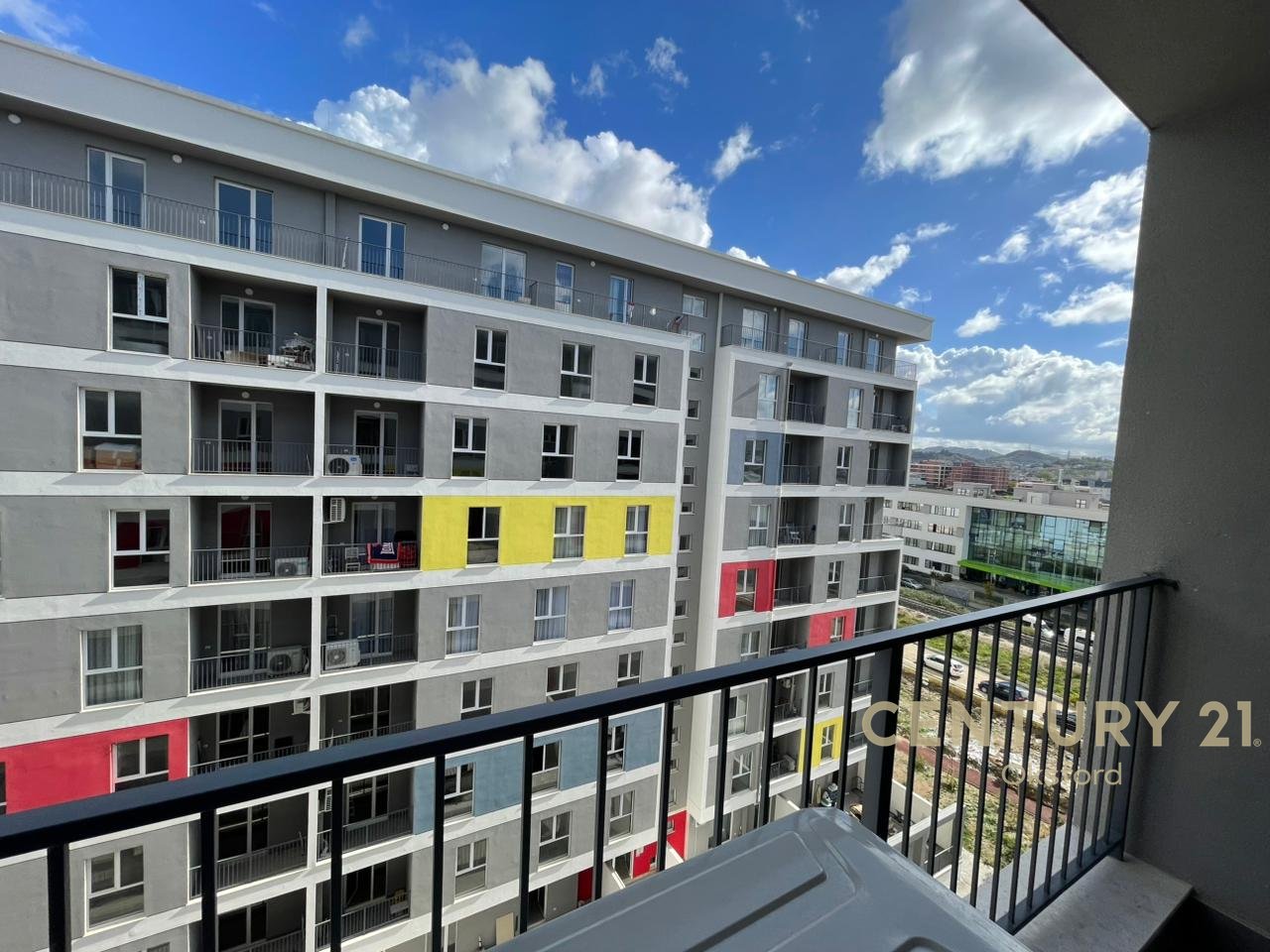 Apartament 3+1+2 për QIRA në Univers City!