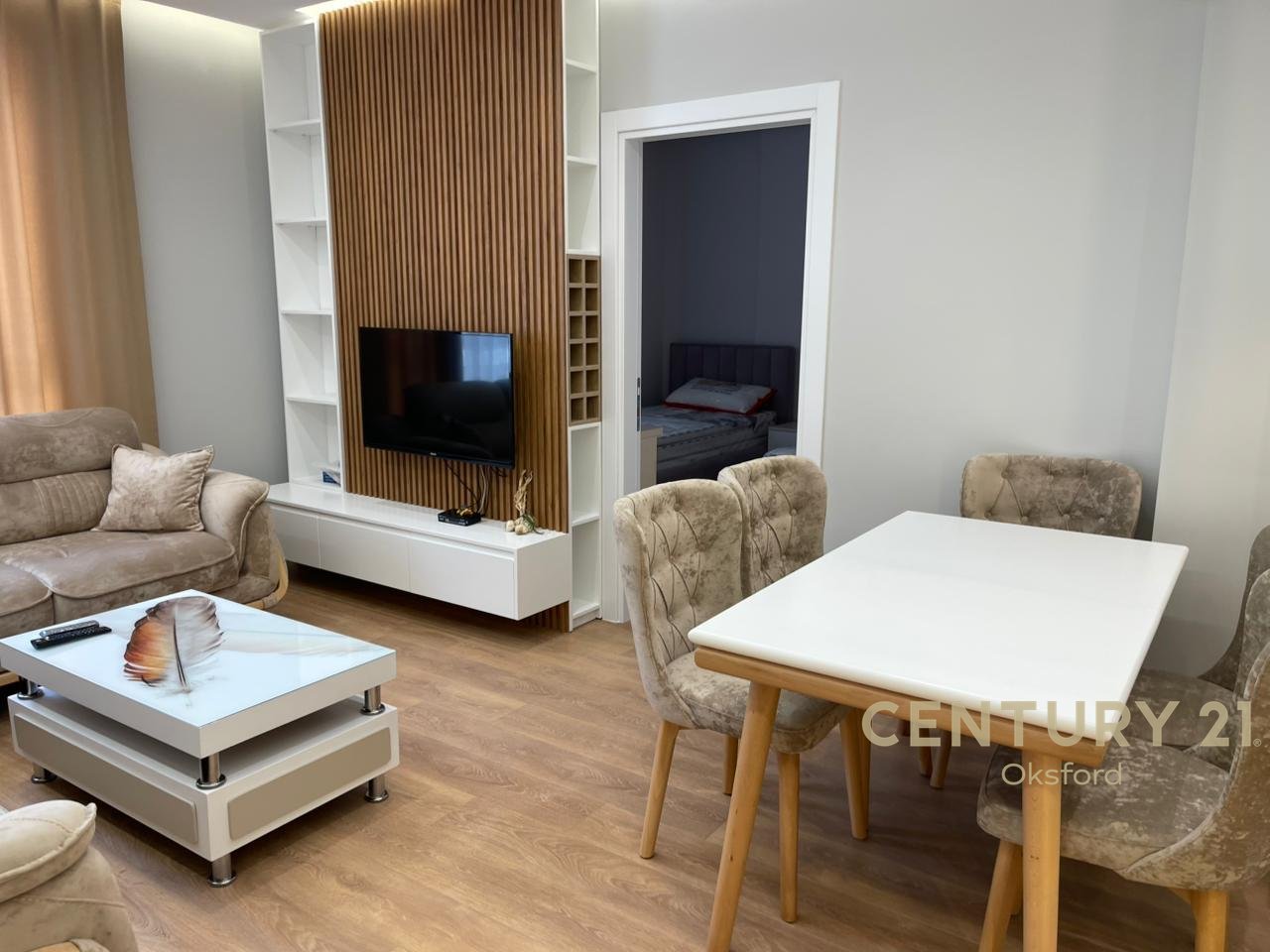 Apartament 3+1+2 për QIRA në Univers City!