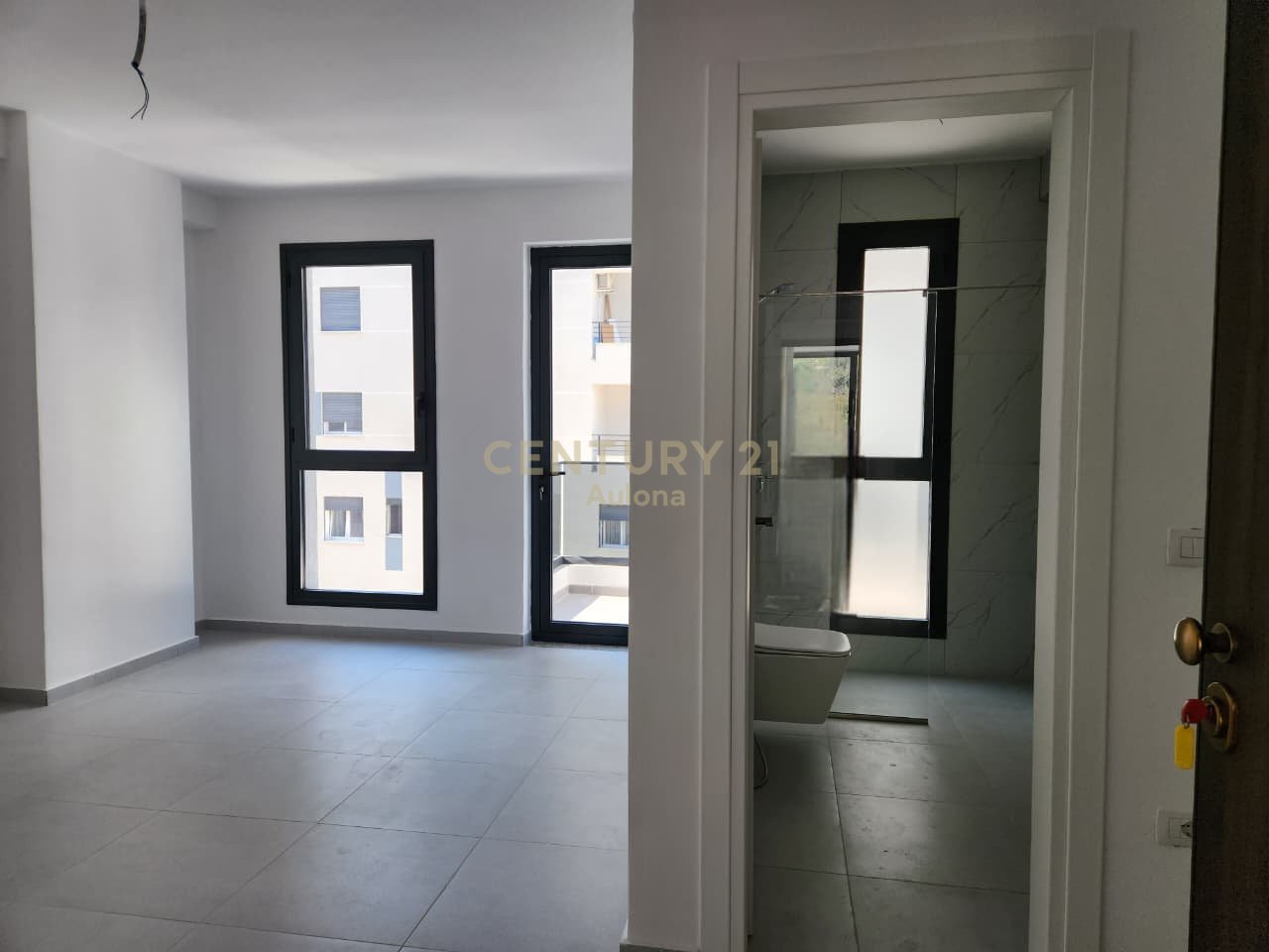 APPARTAMENTO IN VENDITA VICINO AL LUNGOMARE 1