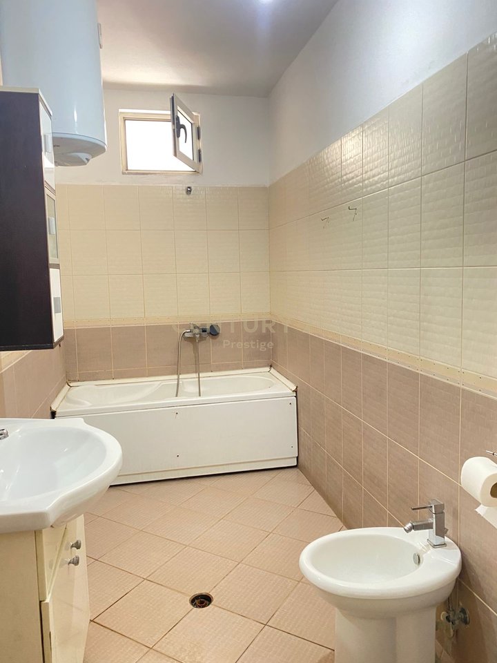 APARTAMENT 2+1 NE SHITJE, RRETH-RROTULLIMI, ASTIR!