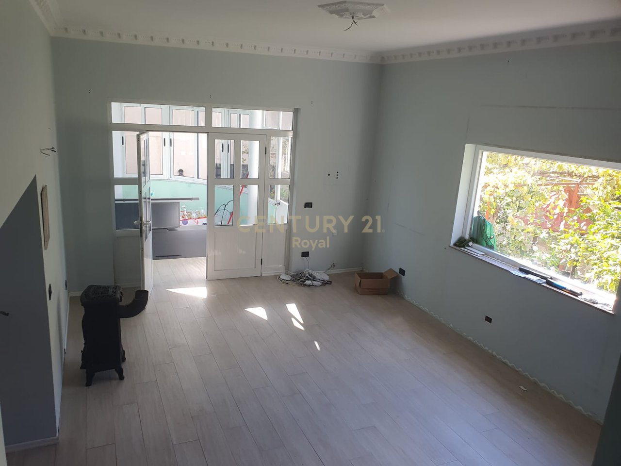 Villa in vendita vicino all'Ospedale Regionale di Durrës - €280.000 | 480 m²