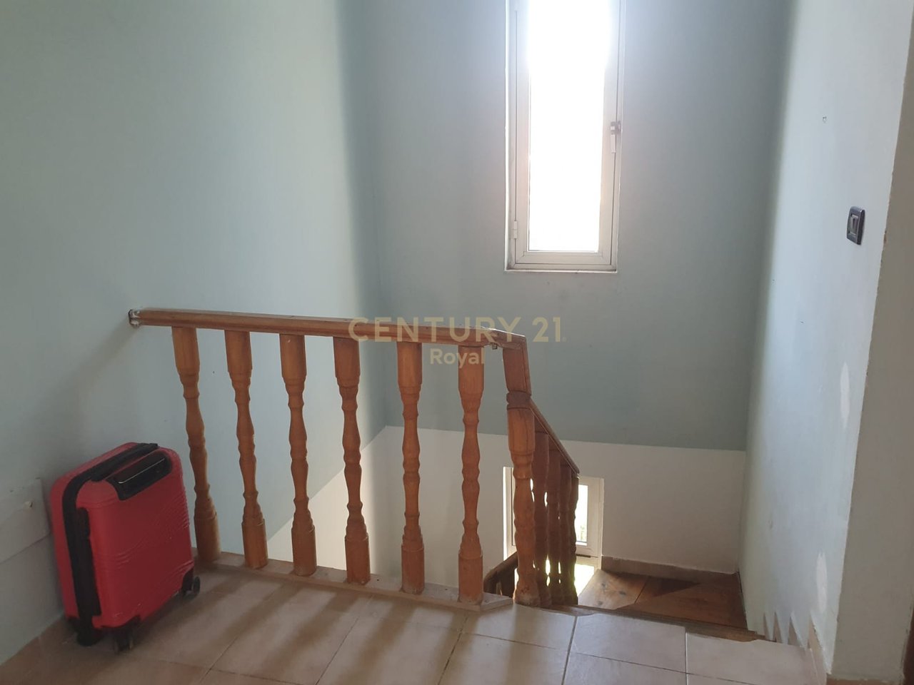 Villa in vendita vicino all'Ospedale Regionale di Durrës - €280.000 | 480 m²