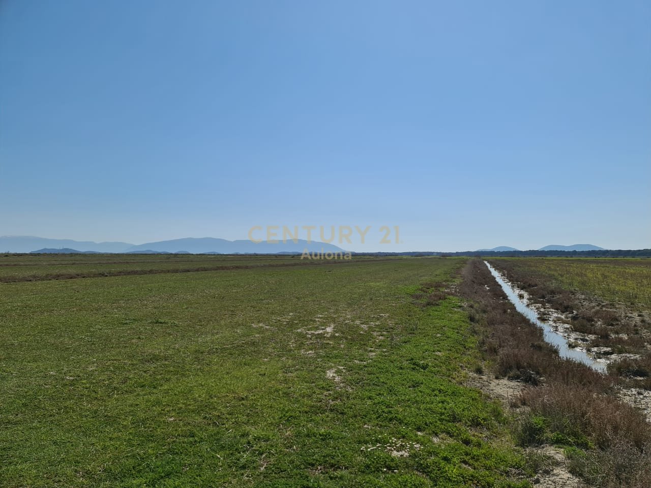 Terreno in Vendita Vicino all'Aeroporto di Vlora