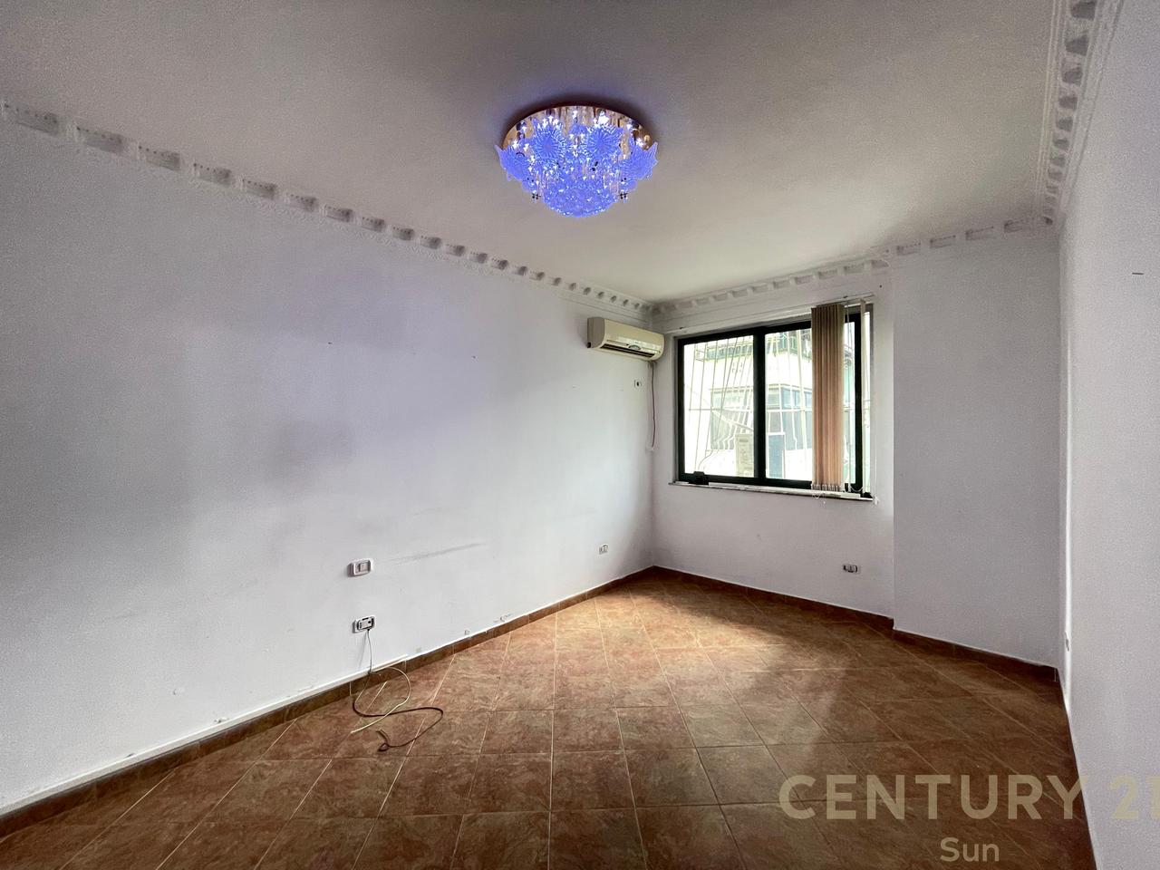 APARTMENT 5+2+2 FOR RENT NEAR THE OLD EXHIBITION CENTER!