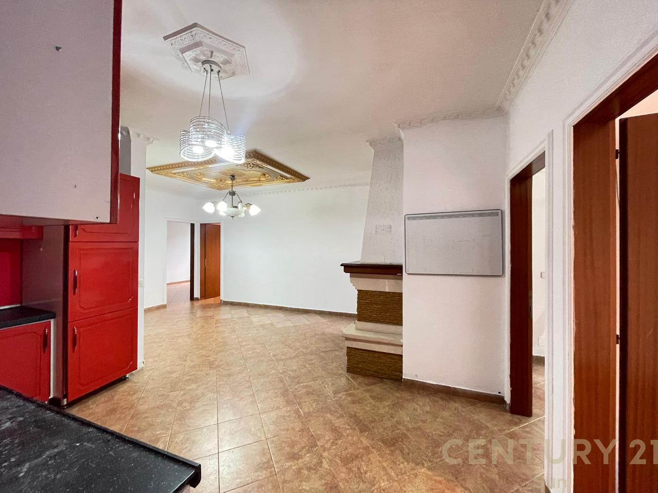 APARTMENT 5+2+2 FOR RENT NEAR THE OLD EXHIBITION CENTER!