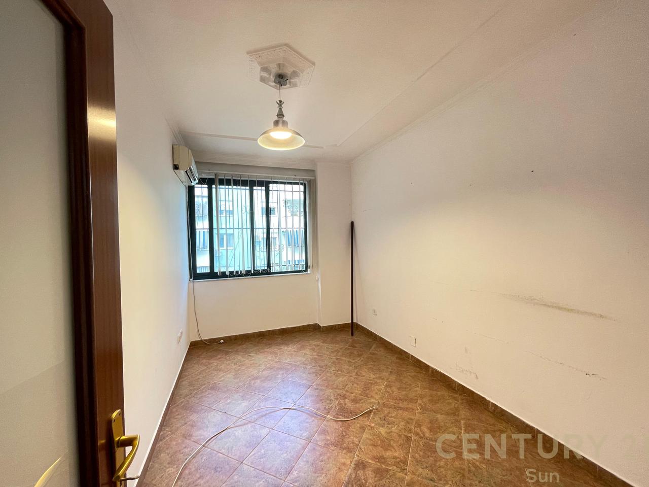 APARTMENT 5+2+2 FOR RENT NEAR THE OLD EXHIBITION CENTER!