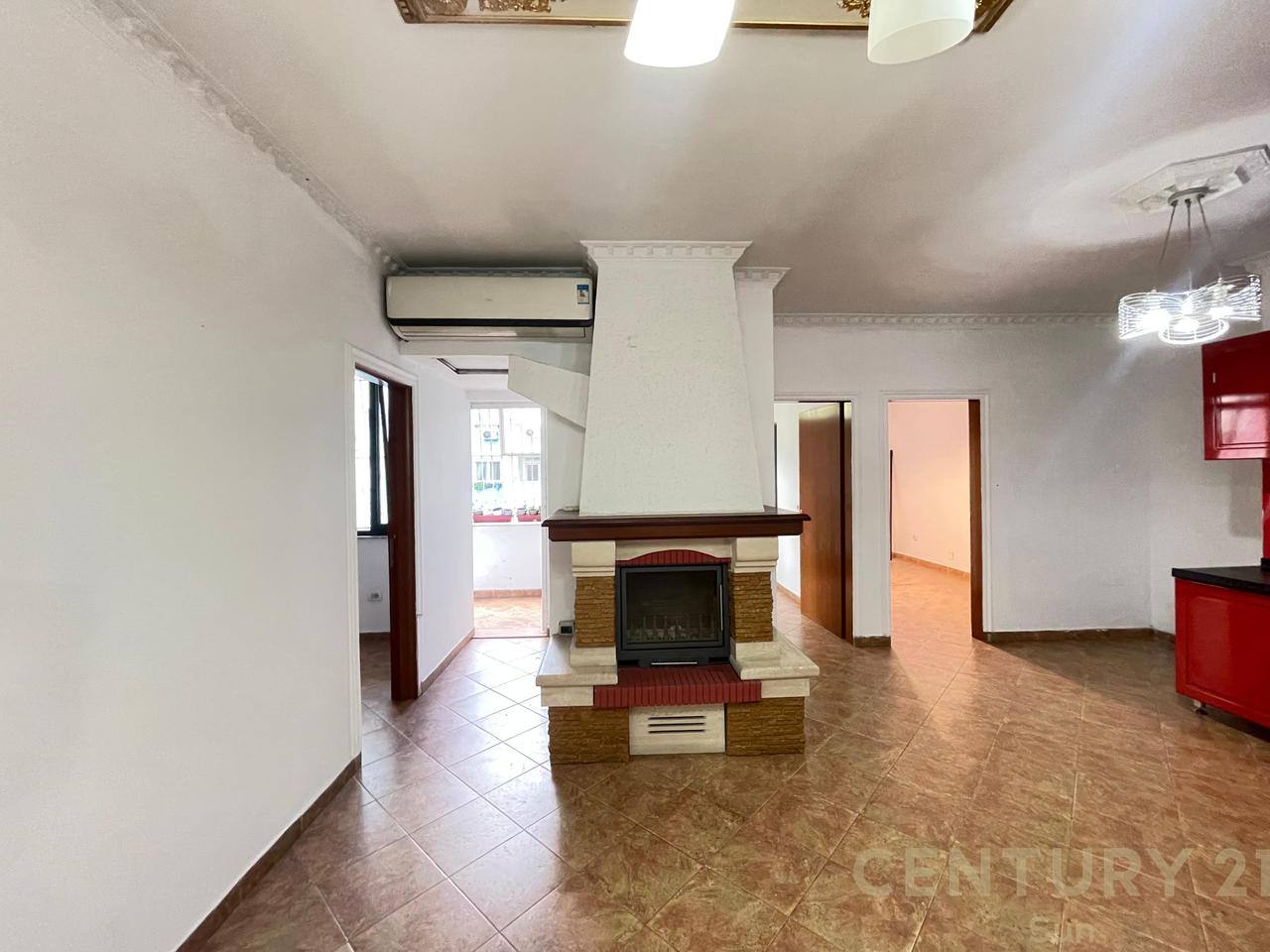 APARTMENT 5+2+2 FOR RENT NEAR THE OLD EXHIBITION CENTER!