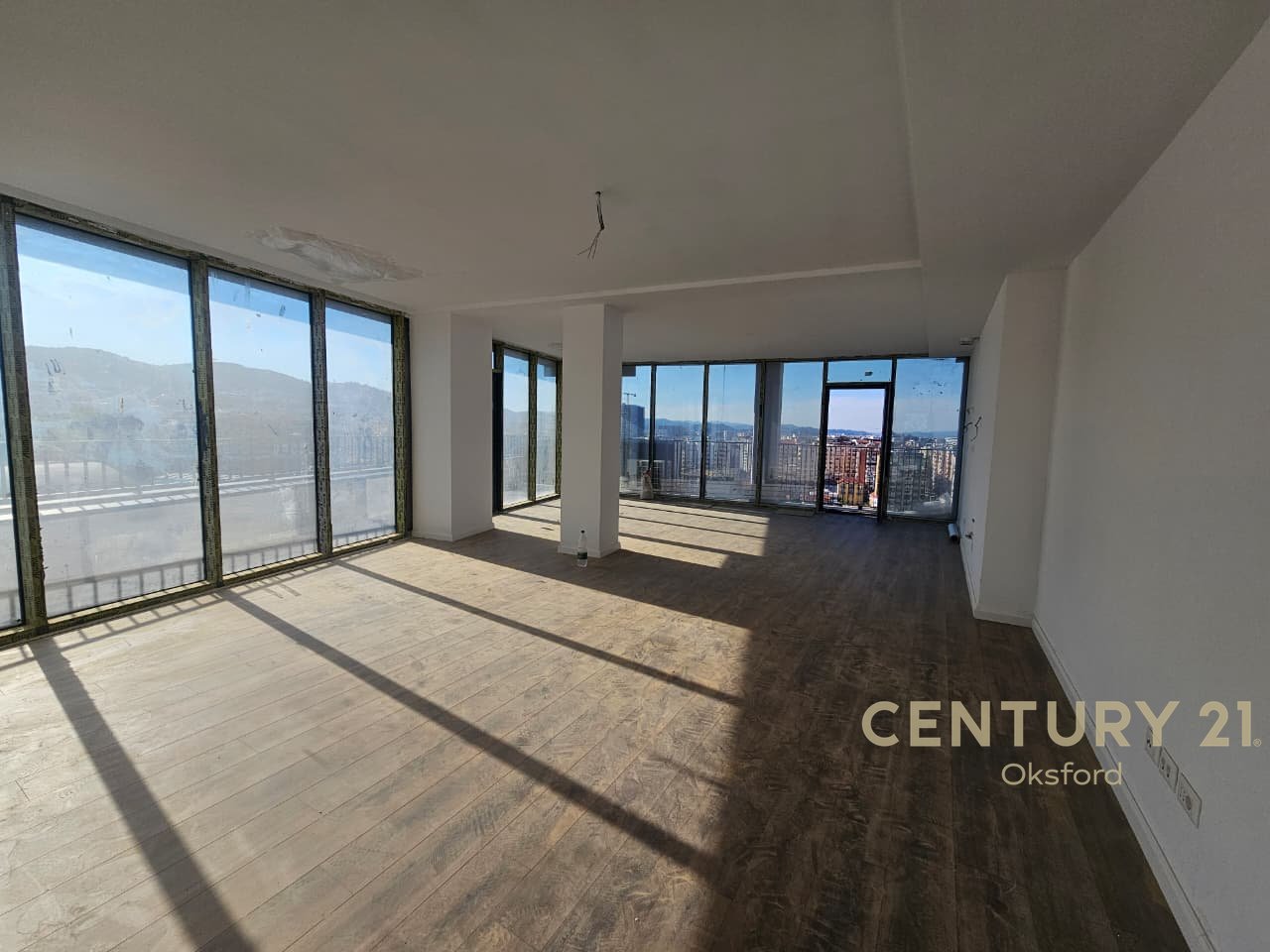 Appartamento 3+1+2 IN VENDITA con vista sul lago!