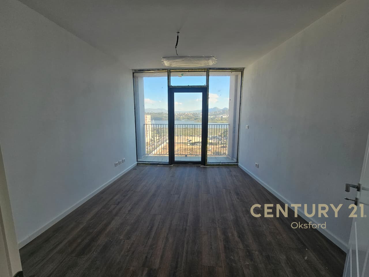 Appartamento 3+1+2 IN VENDITA con vista sul lago!