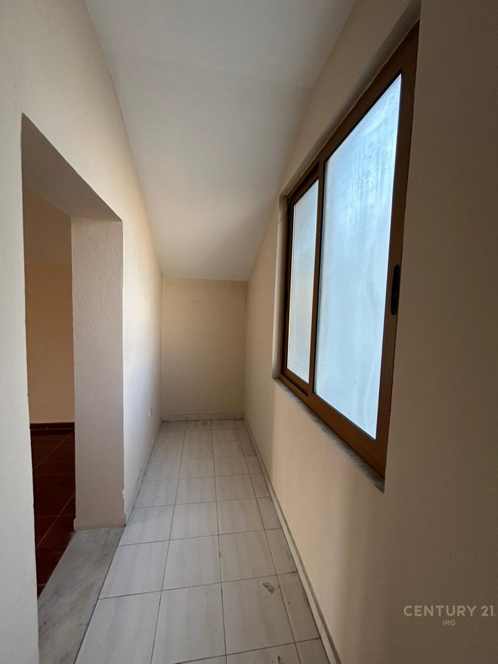 CASA IN VENDITA NEL COMUNE DI PARIGI