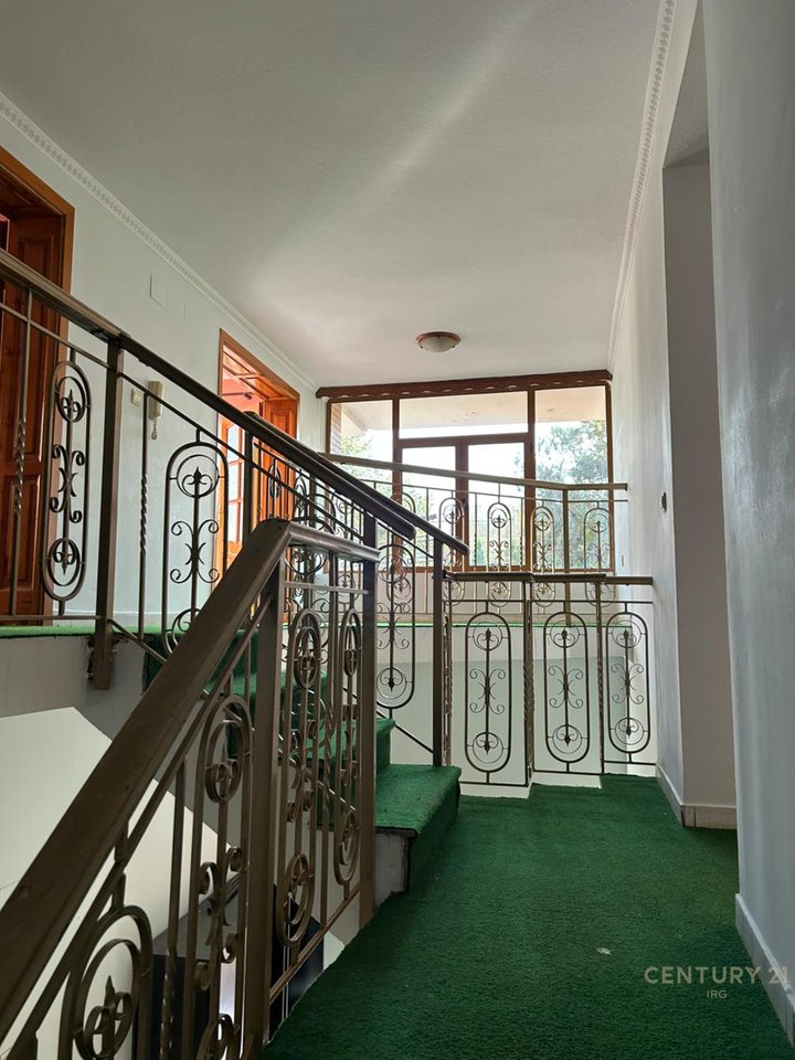 CASA IN VENDITA NEL COMUNE DI PARIGI