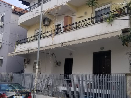 Kati i Tretë i Vilës 4+1 + 3 Ballkone në Shitje në Selitë 168 m2