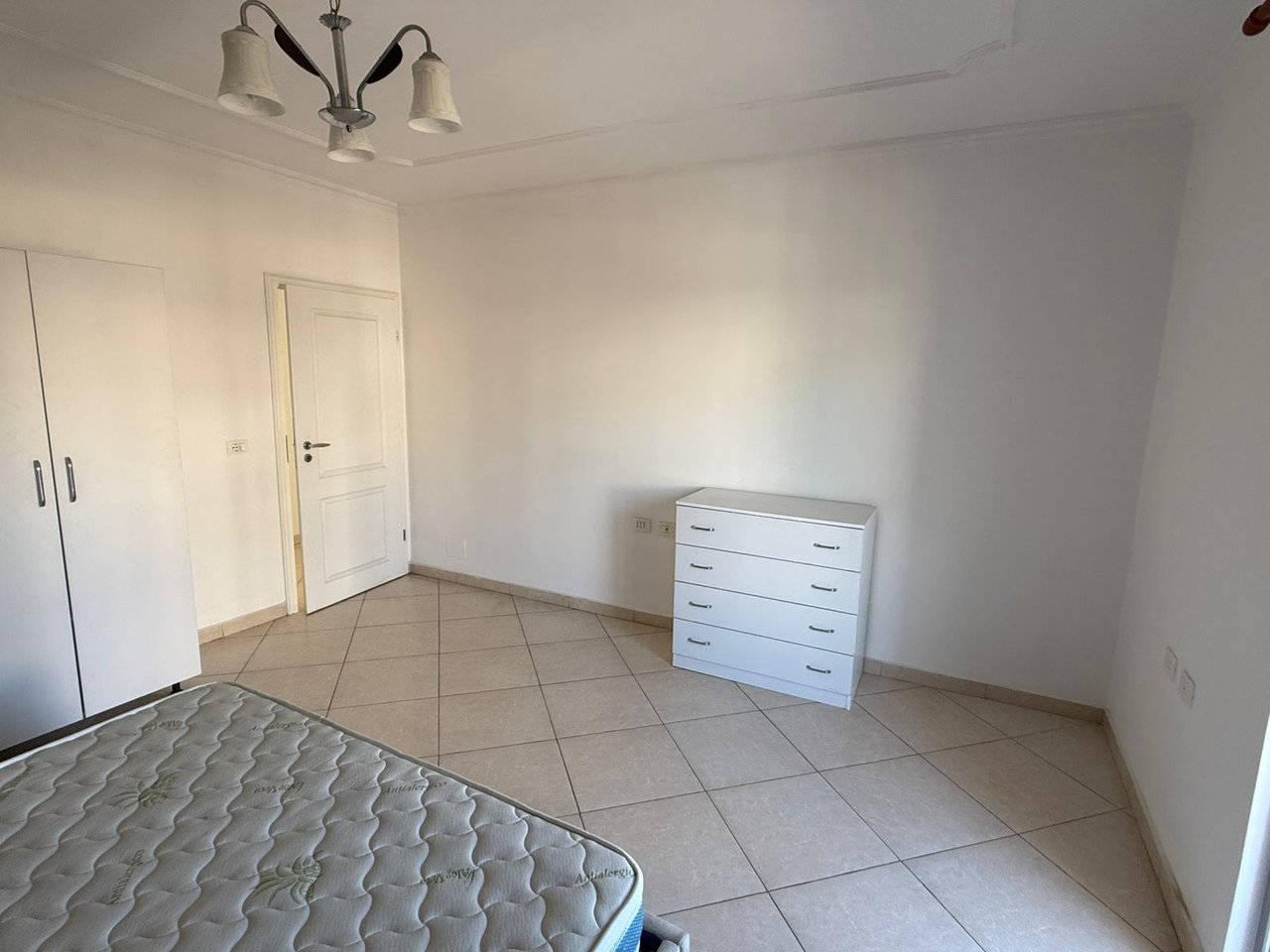 Vilë 2+1 Me Qira në Porcelan,prane UET, Tiranë .