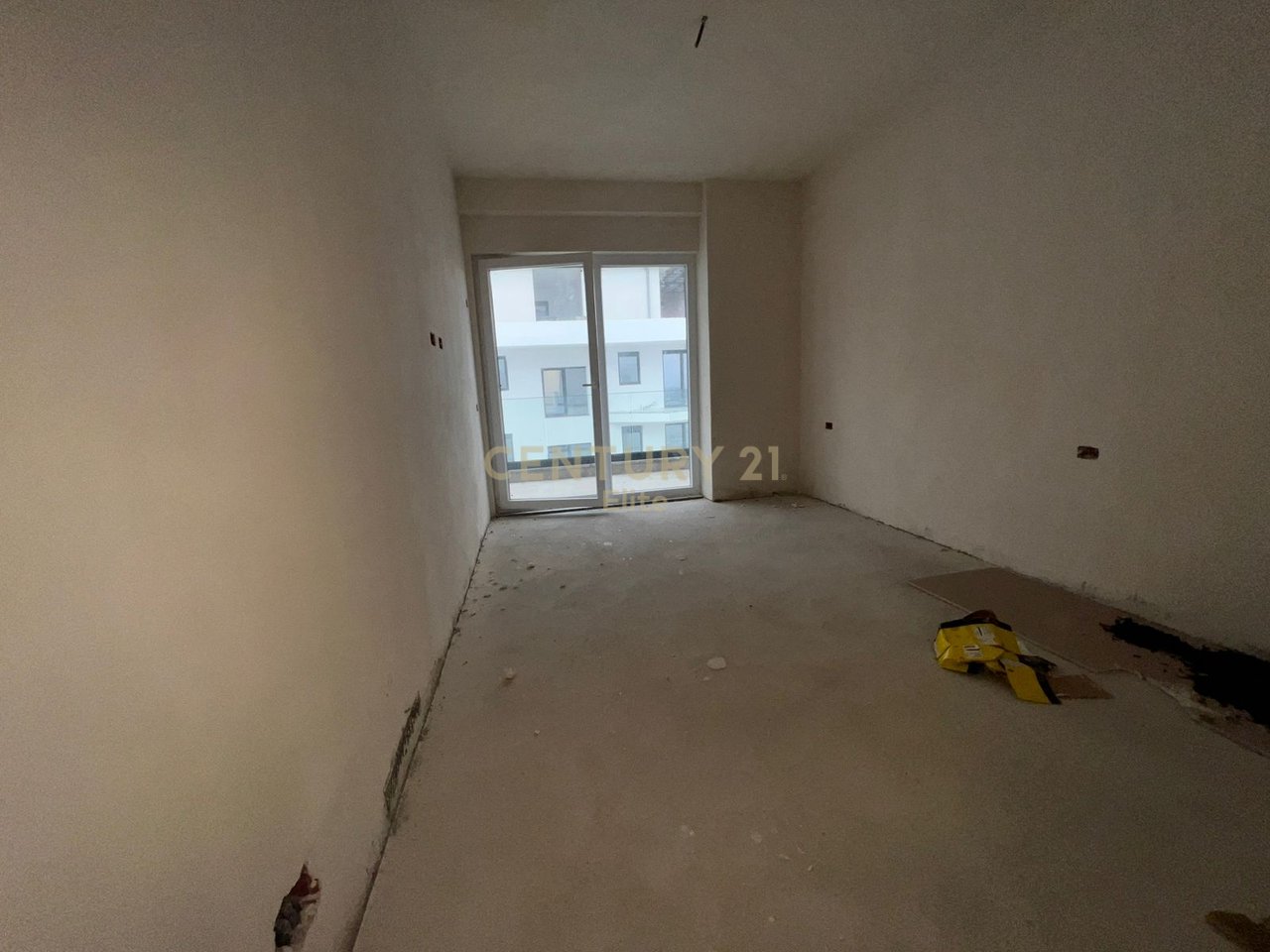 Shitet, Apartament 1+1, Shengjin