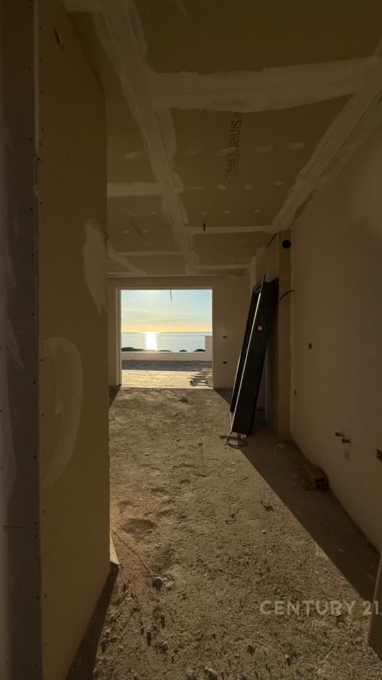 SHITET SUPER PAPAFINGO NE GOLEM,FULL PAMJE DETI + VERANDE!