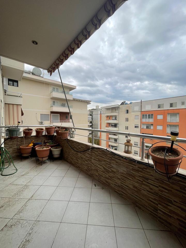 "Appartamento 2+1+2 in Vendita – Via Cipaj, Vlorë!"