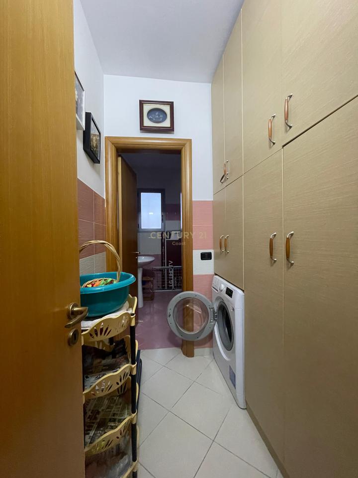 "Appartamento 2+1+2 in Vendita – Via Cipaj, Vlorë!"