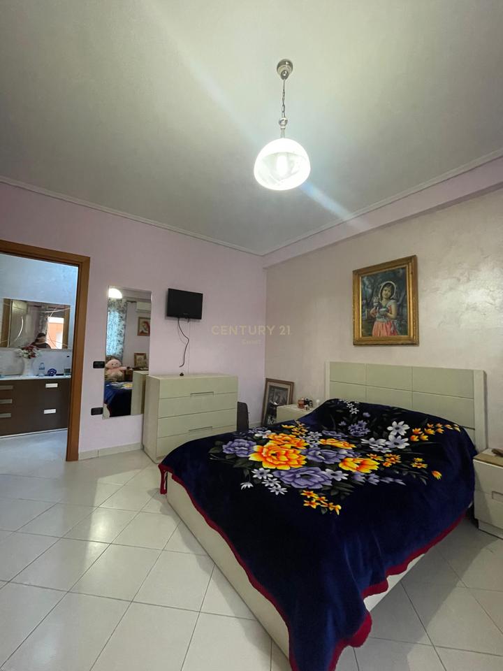 "Appartamento 2+1+2 in Vendita – Via Cipaj, Vlorë!"