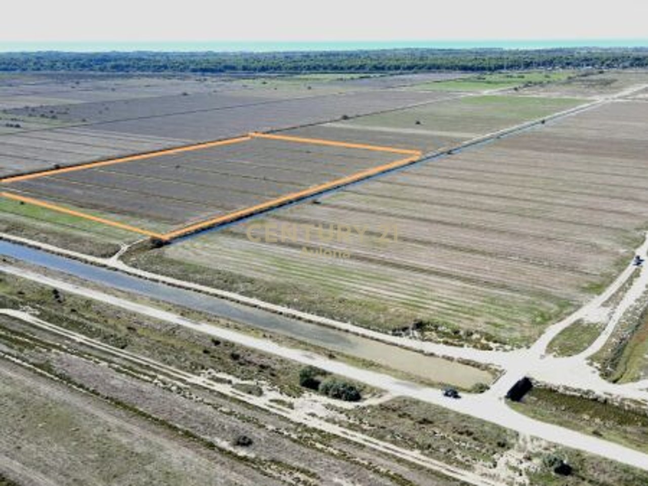 Terreno in Vendita Vicino all'Aeroporto di Vlora