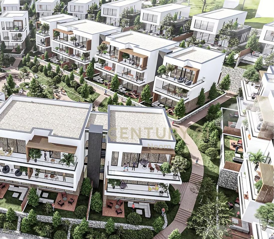 Vile Elitare me Pishine  tek East Side Residence!!