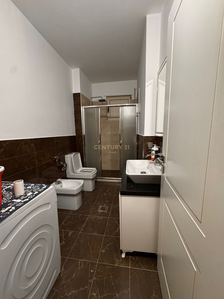 APPARTAMENTO 2+2 IN AFFITTO A "TREGU I ORIZIT" VLORE!!!