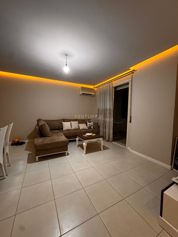 APPARTAMENTO 2+2 IN AFFITTO A "TREGU I ORIZIT" VLORE!!!