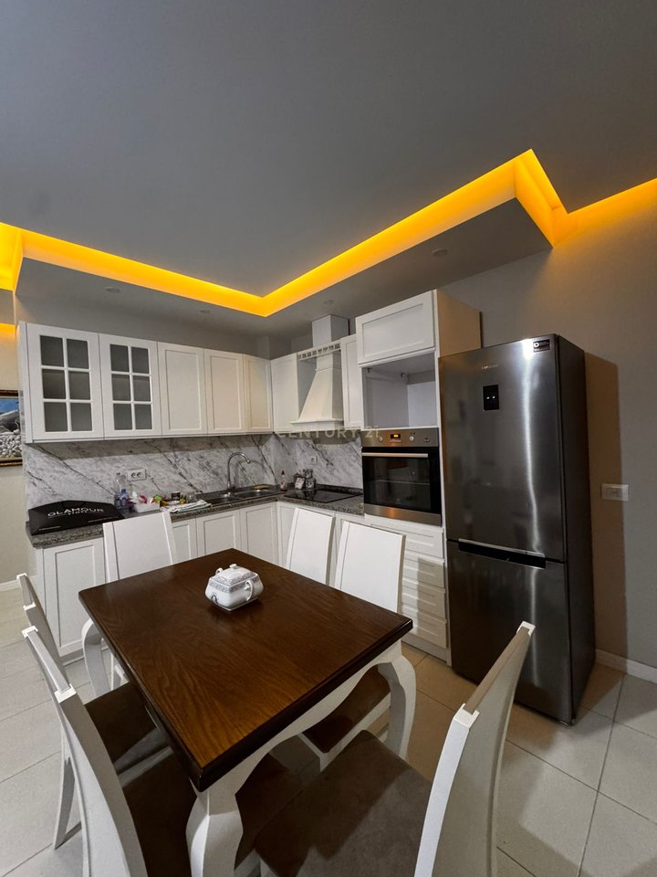 APPARTAMENTO 2+2 IN AFFITTO A "TREGU I ORIZIT" VLORE!!!