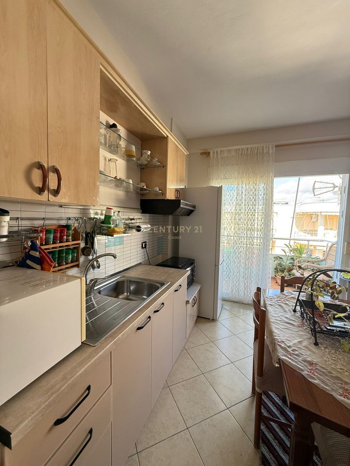 STUDIO ME QIRA ,LINJA E PARE NE LUNGOMARE PRANE REZIDENCES "POSEIDON"