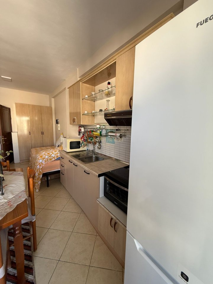 STUDIO ME QIRA ,LINJA E PARE NE LUNGOMARE PRANE REZIDENCES "POSEIDON"