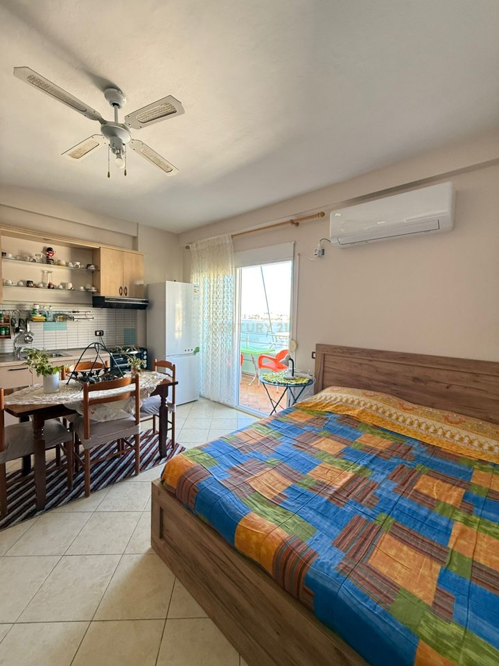 STUDIO ME QIRA ,LINJA E PARE NE LUNGOMARE PRANE REZIDENCES "POSEIDON"