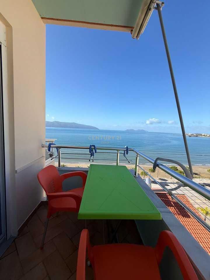 STUDIO ME QIRA ,LINJA E PARE NE LUNGOMARE PRANE REZIDENCES "POSEIDON"