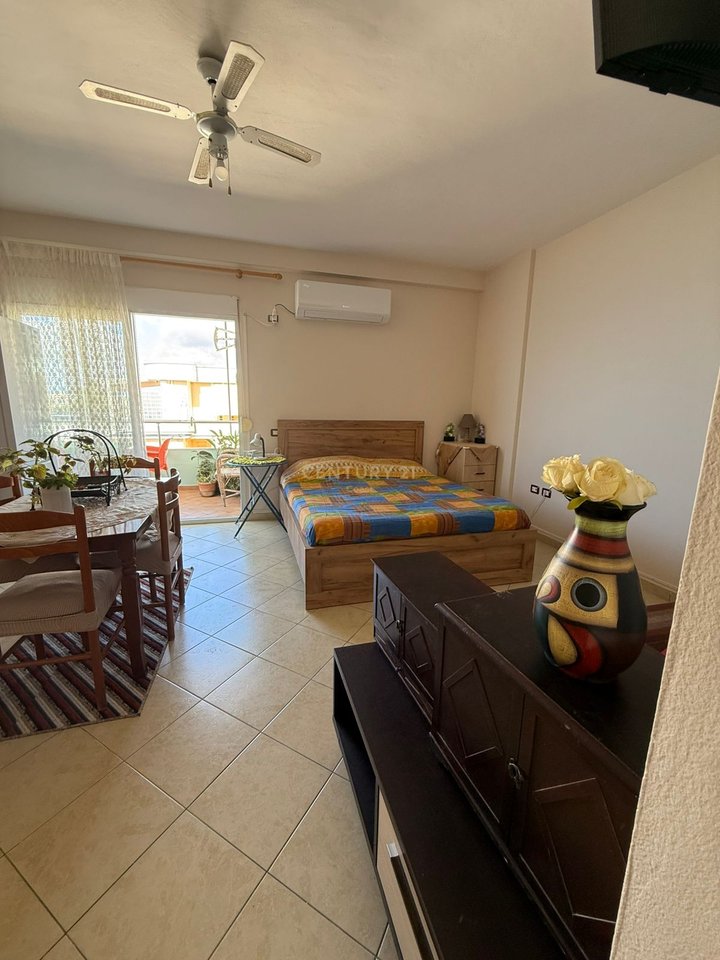 STUDIO ME QIRA ,LINJA E PARE NE LUNGOMARE PRANE REZIDENCES "POSEIDON"