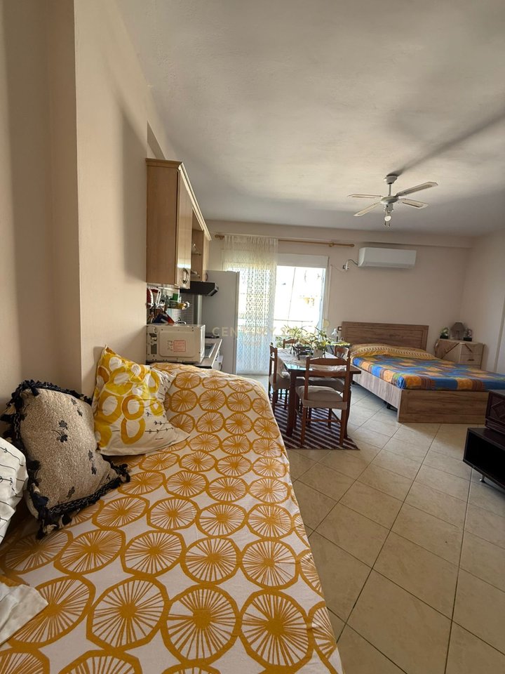 STUDIO ME QIRA ,LINJA E PARE NE LUNGOMARE PRANE REZIDENCES "POSEIDON"