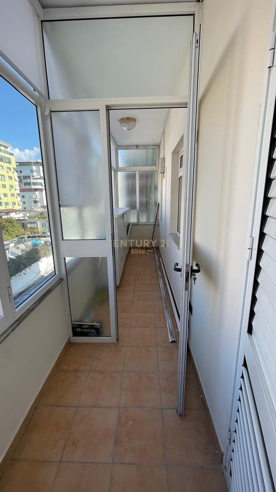 Qira, Apartment 2+1+2, Wilson Square