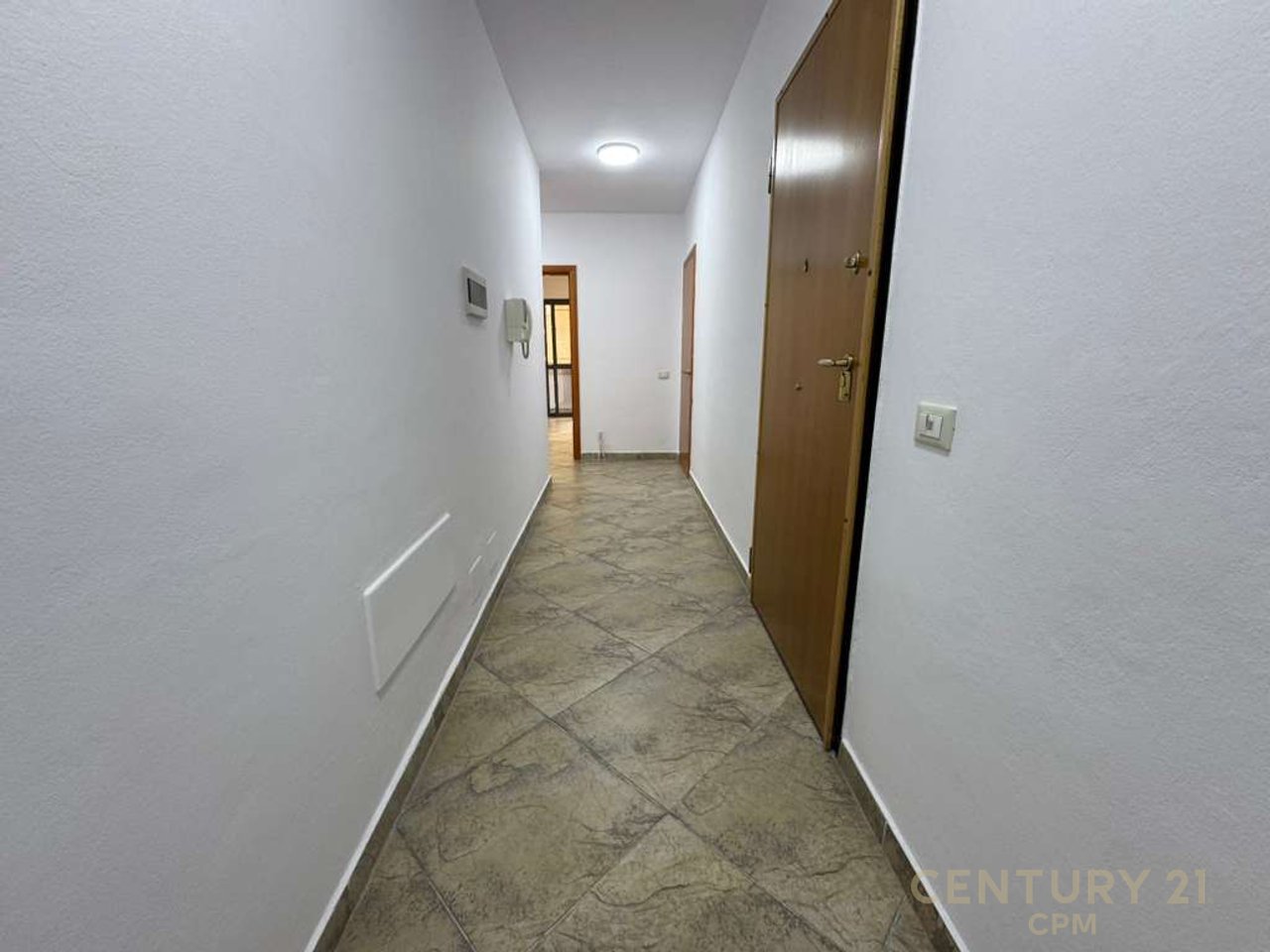 Shop for rent near Air Albania Stadium!