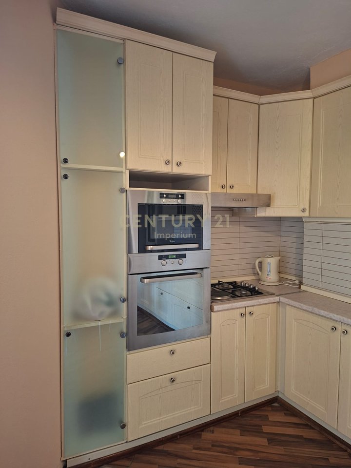 Apartament 2+1 me qira në Yzberish